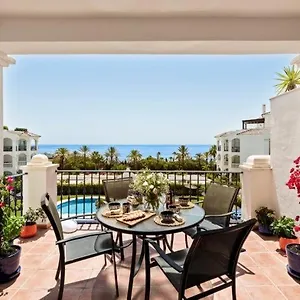jazmin-miraflores-sensational-view-pool-terrace-wifi.es-andalucia.com/